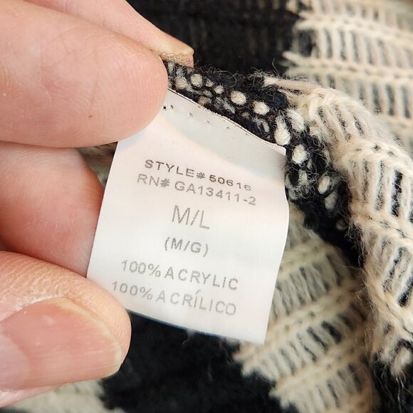 Staccato Black & White Knit Sweater - Picture 5 of 5